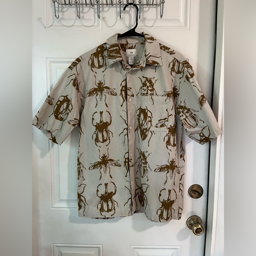 H&M Men's Beetle Print Button Down